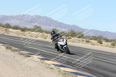 media/Dec-04-2025-Racers Edge (Thu) [[5ebc9f124d]]/3-B Group/3-Session 2 (Turn 7 Inside)/